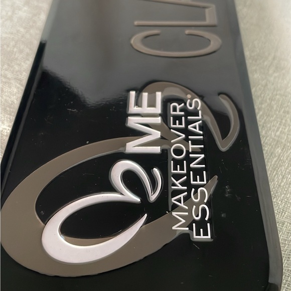 NWOB - ME makeover essentials, 10 eyeshadow palette - Picture 7 of 8